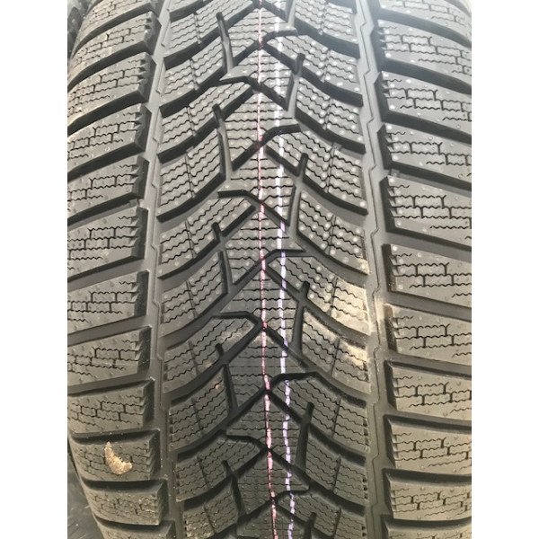 Dunlop Winter Sport 5 245/45 R18 100V XL téli gumiabroncs