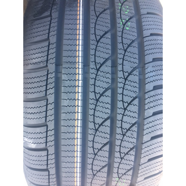 Tracmax X Privilo ICE-PLUS 225/40 R18 92V XL