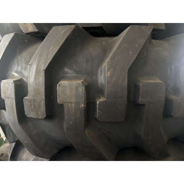 Goodyear Sure Grip ipari traktor 18,4 -26  R-4 14PR