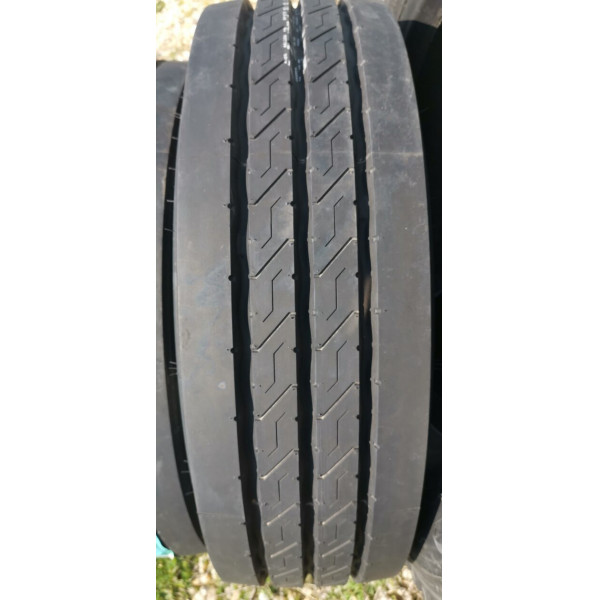 235/75R17,5 LingLong KLT-200 143/141J M S 18PR kormányzott