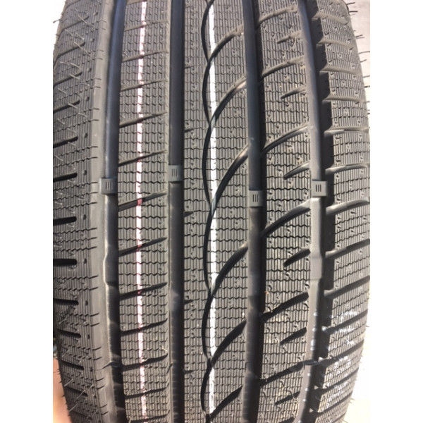 Royal Black Royal Winter 195/50 R15 82H