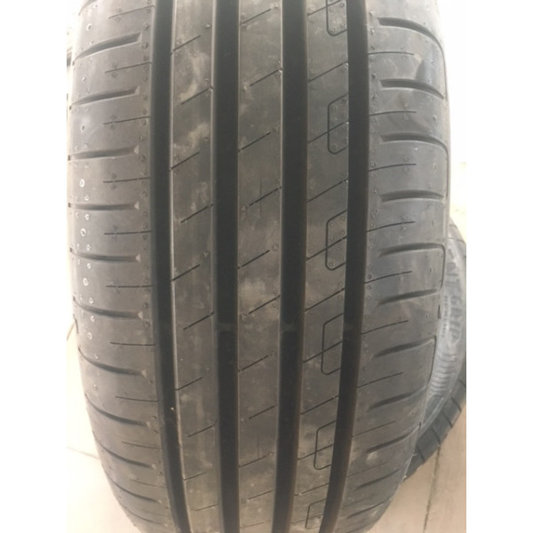 205/55R17 Goodyear EffecientGrip Performance 91V